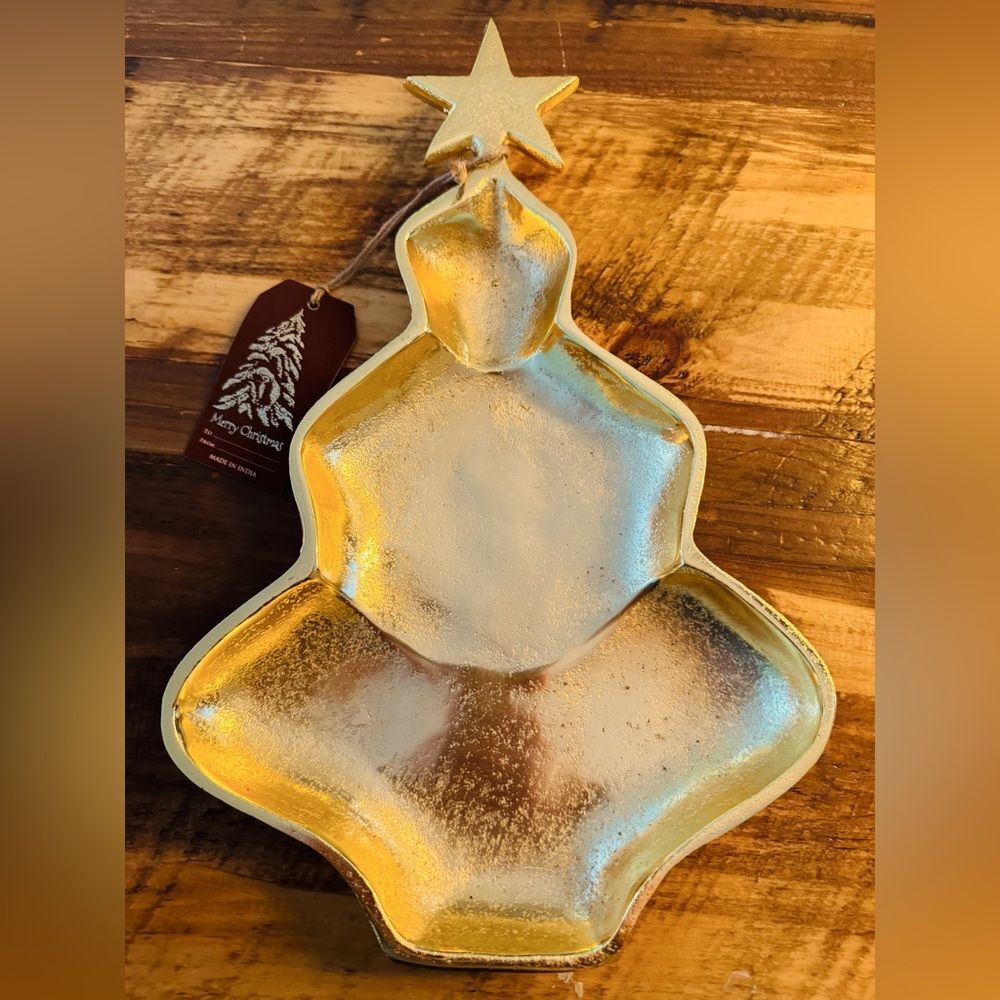 Gold Christmas tree platter/cookie tray/charcuterie board NWT made in India